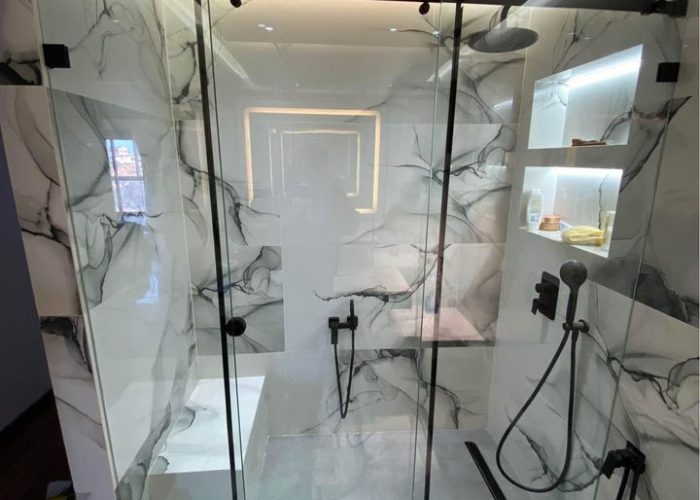 Image annonce: Salles de bain et separation en verre