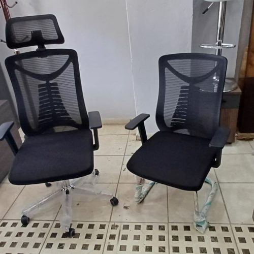 Annonce: أثاث مكتبي / مكاتب / كراسي / خزائن – نهاية السنة