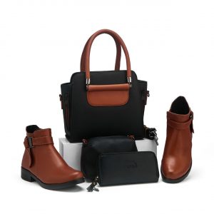 Annonce حقيبة  + بوت سْنيسلا